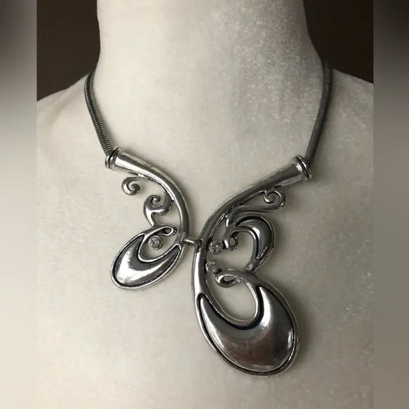 Silver statement piece - Picture 2 of 5